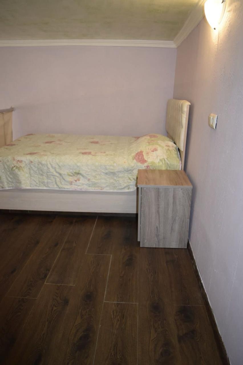 იყიდება სახლი ტაბიძის პირველი ჩიხში