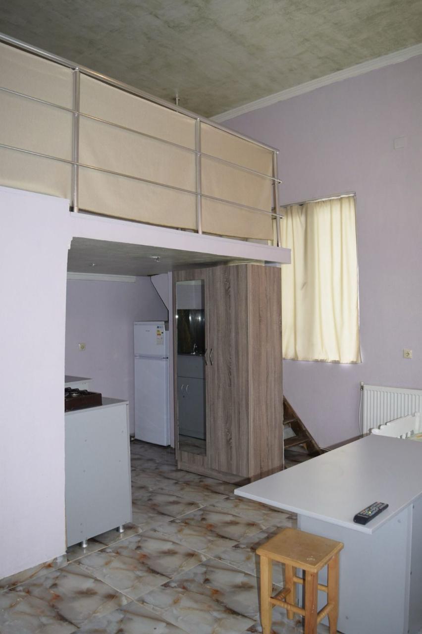 იყიდება სახლი ტაბიძის პირველი ჩიხში